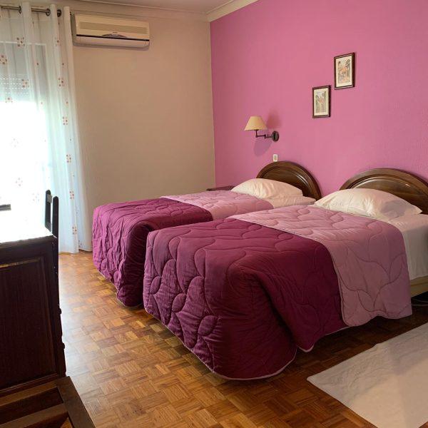 Quarto twin standard com vista para o terraço